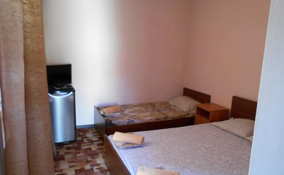3-х. мест. Стандарт.. Гостевой дом "На Главной". Якорная Щель