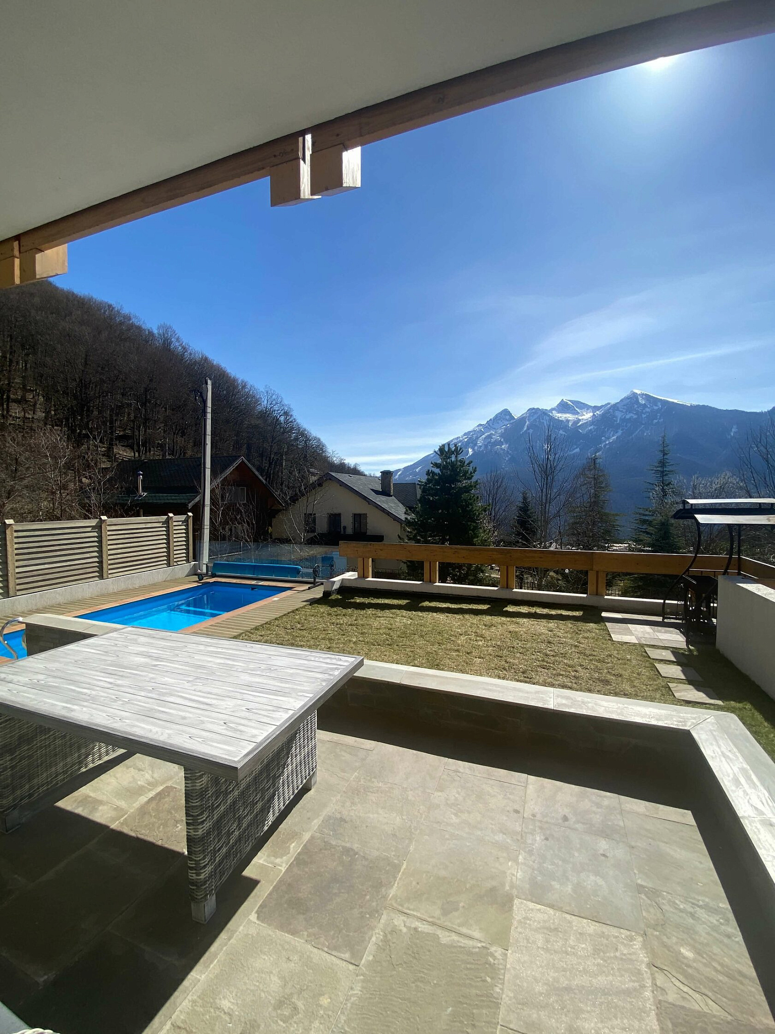 . Жилье посуточно "СЧАСТЬЕ В ГОРАХ". Красная Поляна