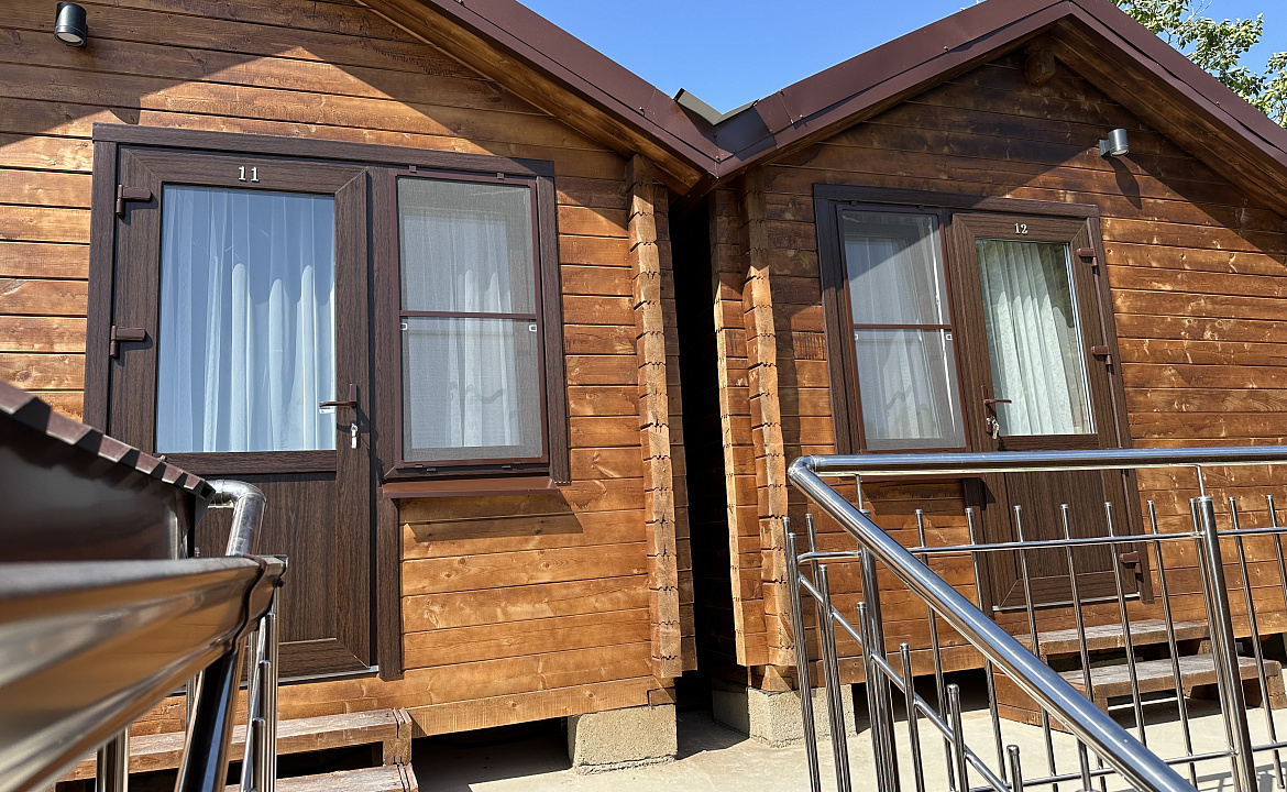 Wood Dhouse . База отдыха Wood Dhouse. Джубга