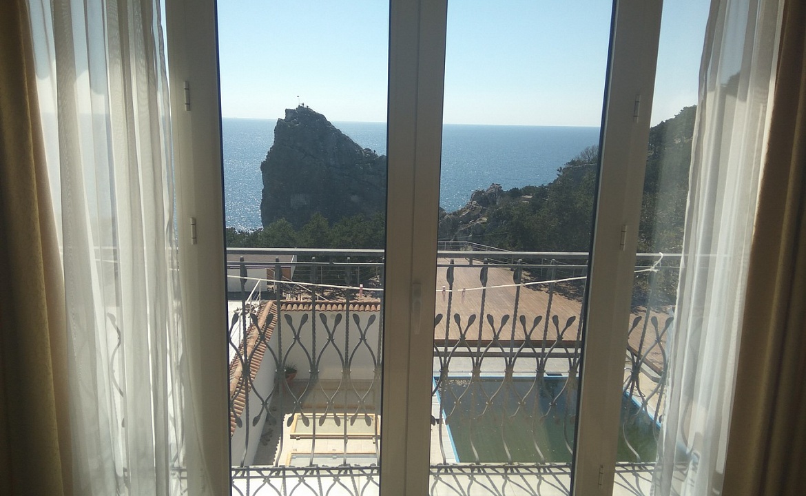 Двухместный номер с видом на море. Отель Парк-отель "Симеиз". Симеиз Двухместный номер с видом на море. Отель Парк-отель "Симеиз". Симеиз