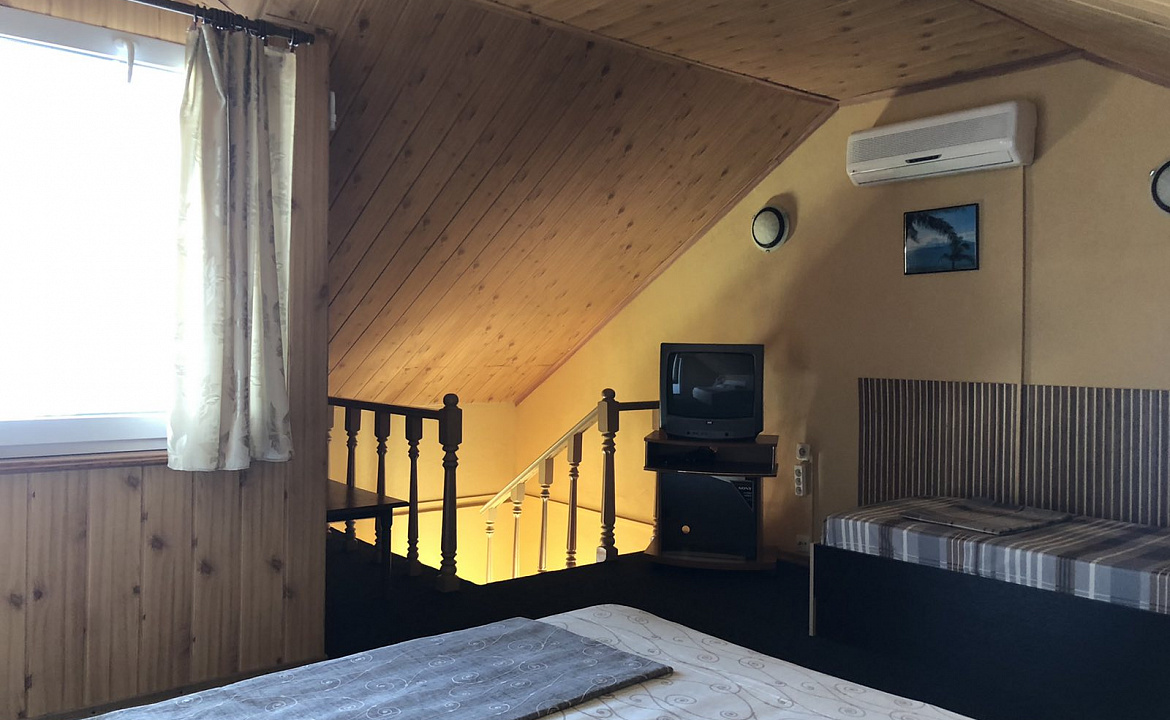 Четырехместный двухэтажный. Гостевой дом АнНи. Гаспра