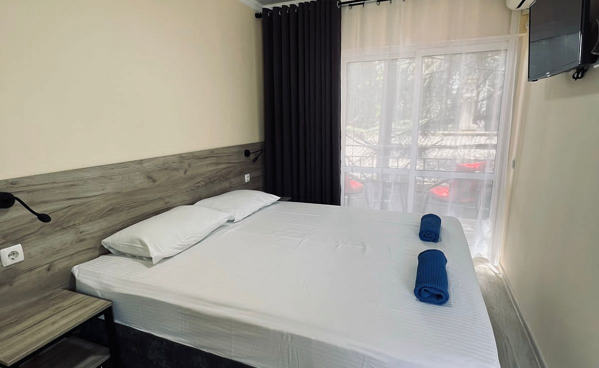 Трёхместный люкс. Частный сектор Ул калараш 77. Лазаревское