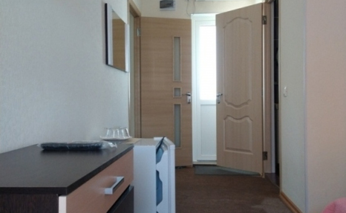 Двухкомнатный номер 4х-6ти местные. Гостевой дом Гостевой дом «Алмарис». Керчь