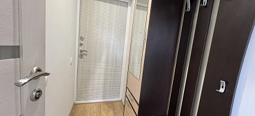 Квартира в многоквартирном доме Стильная студия у моря с видом на горы