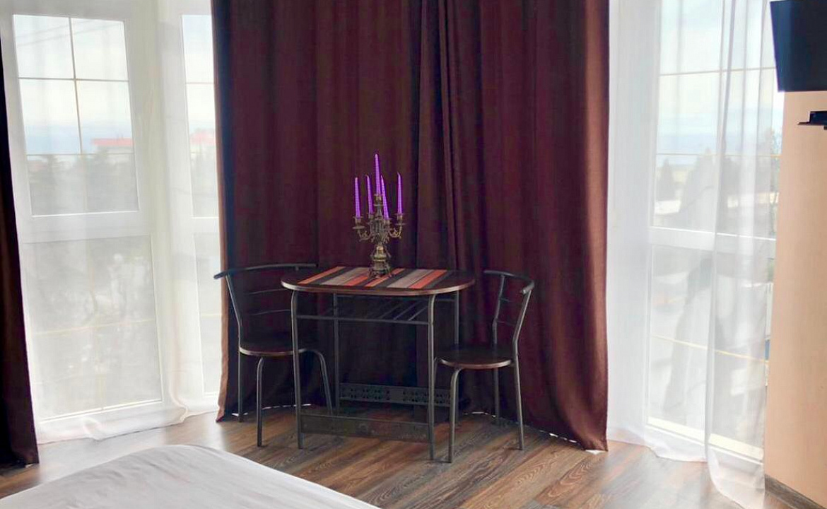 Круглый видовой номер. Отель Апарт отель "Дуэт". Ялта