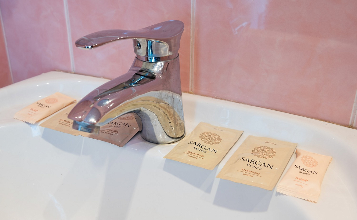 Трёхместный стандарт. Мини отель «Эдельвейс». Адлер