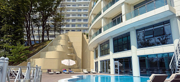 premium Apartments actor Galaxy