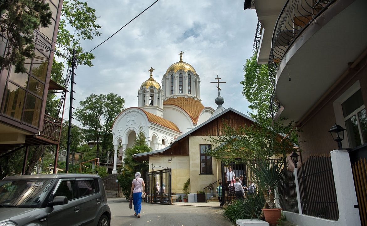Церковь Апостола Симона Кананита. Фото взято с сайта: http://sochi-eparhia.ru/