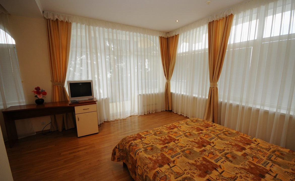 Номер Люкс. Отель «Каравелла». Алушта