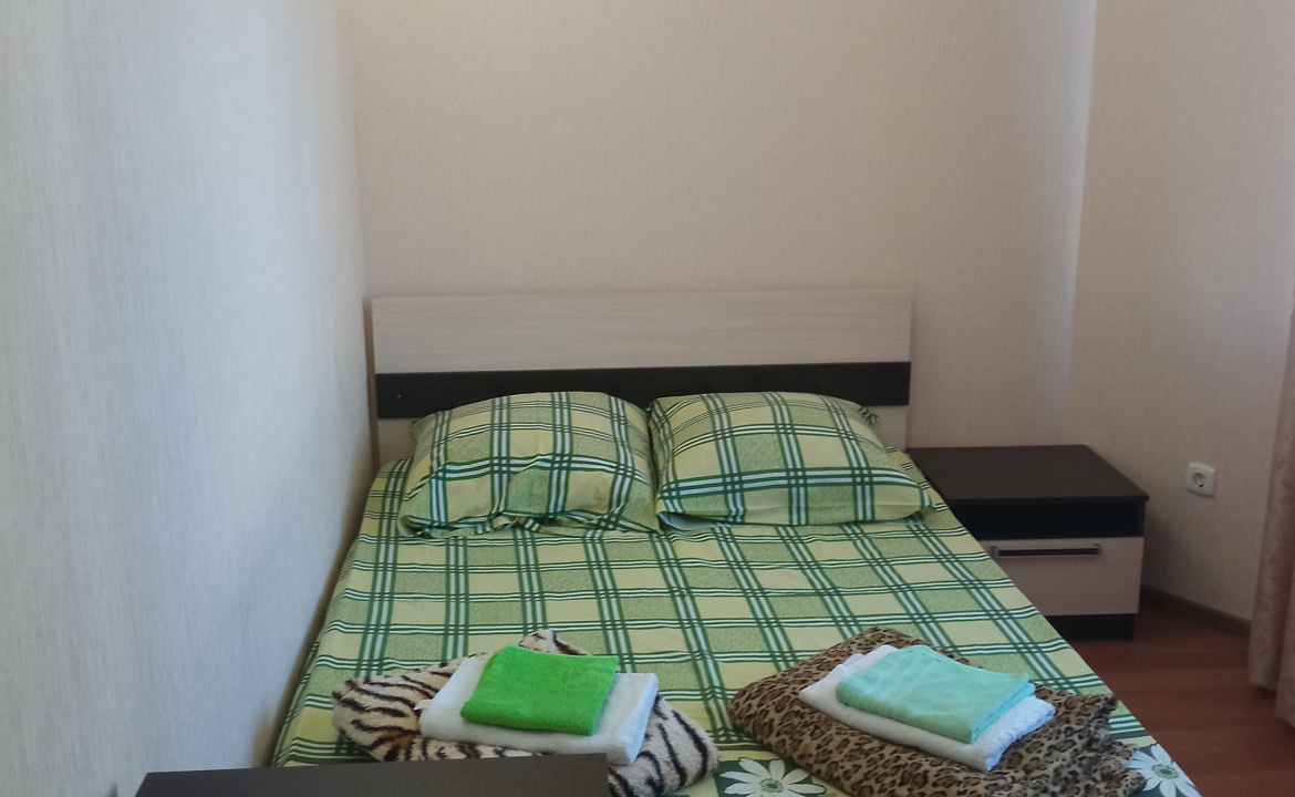 Комната на двоих с душевой кабиной. Гостевой дом Семейный пансион. Геленджик