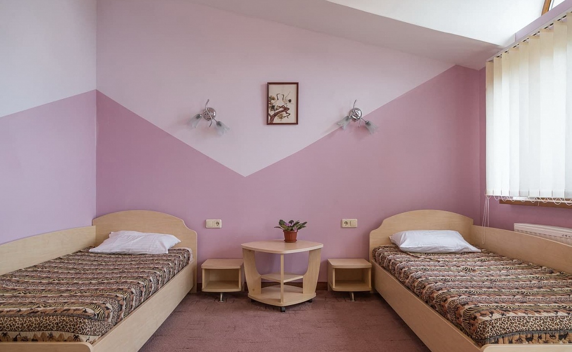 «Стандарт» № 1,2. Гостиница Аквилон. Алупка