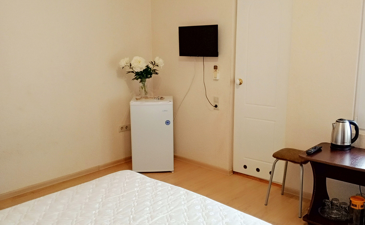 Стандарт трёхместный с доп. местом и балконом. Отель "Гермес" . Вардане Стандарт трёхместный с доп. местом и балконом. Отель "Гермес" . Вардане