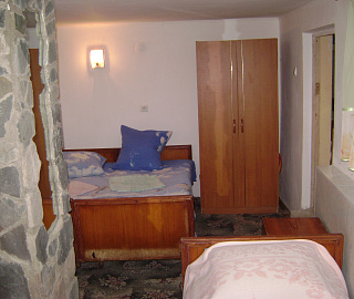 4-местный 1 этаж 1-ярусные кровати. Гостевой дом На Ясной. 