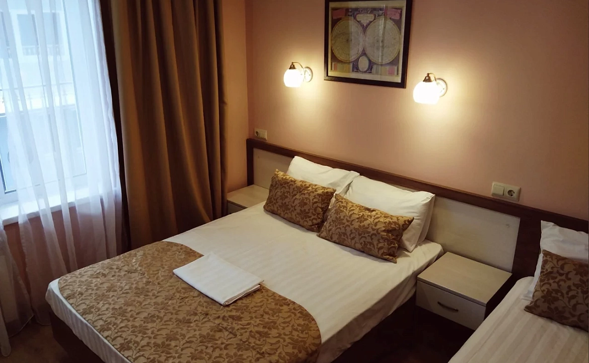 Стандартный трёхместный. Отель "Золотой Дукат". Витязево