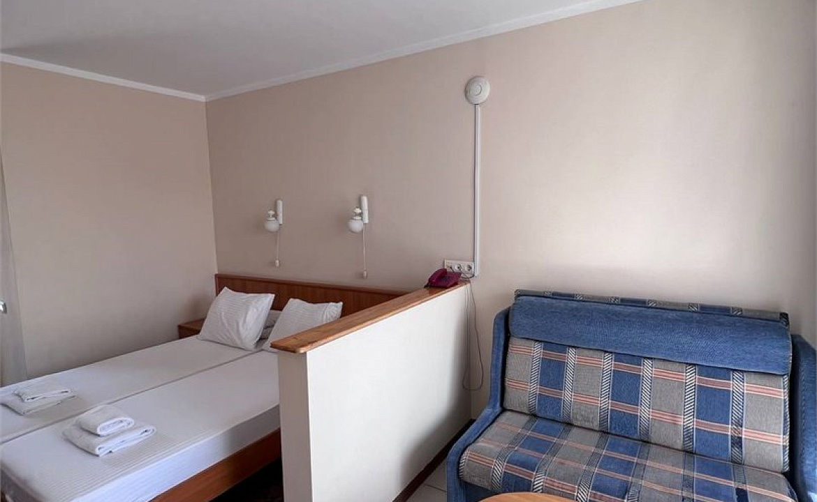 Полулюкс. Отель "Галотель". Адлер