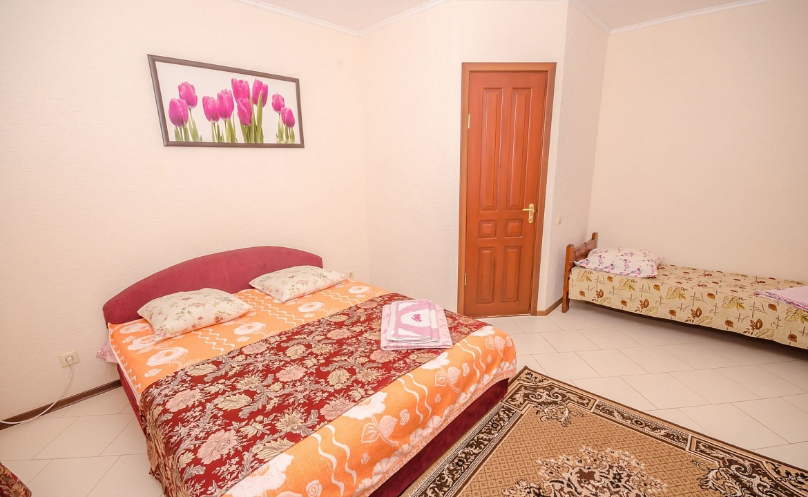 Двухместный Стандарт с дополнительным местом для семьи с ребёнком. Вилла "Любимая". Береговое