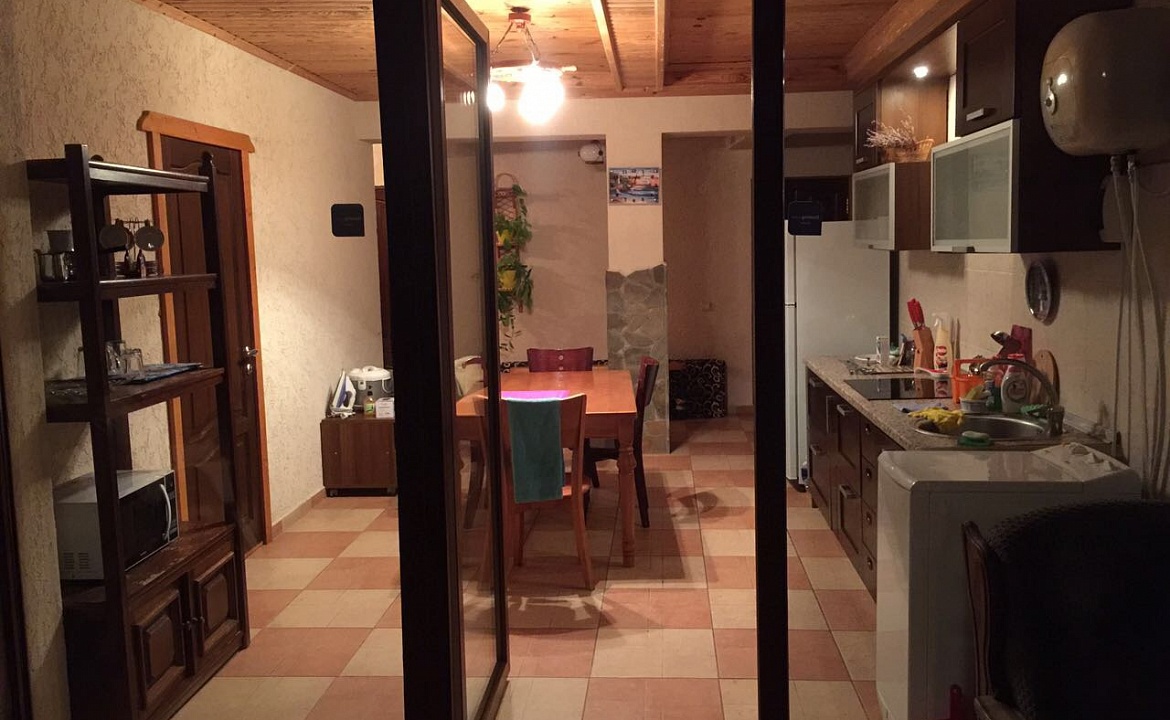 Двухуровневый люкс с балконом. Отель "Кучук-Ламбат". Бондаренково