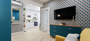 Квартира в многоквартирном доме Современная квартира у моря с отдельной спальней