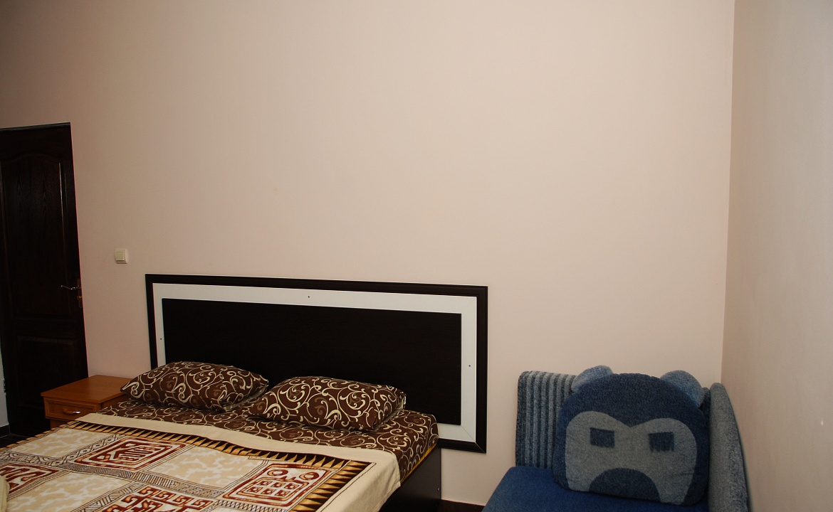 3х местный. Гостиница "Олимп" . Береговое