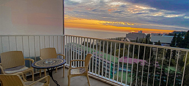 premium Apartments actor Galaxy