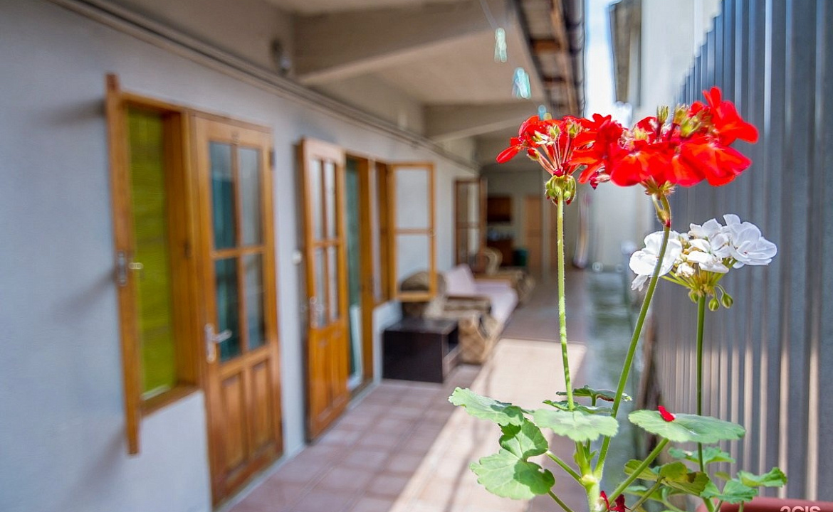 Двухместный «Эконом» улучшенный. Отель "Гермес" . Вардане  Двухместный «Эконом» улучшенный. Отель "Гермес" . Вардане