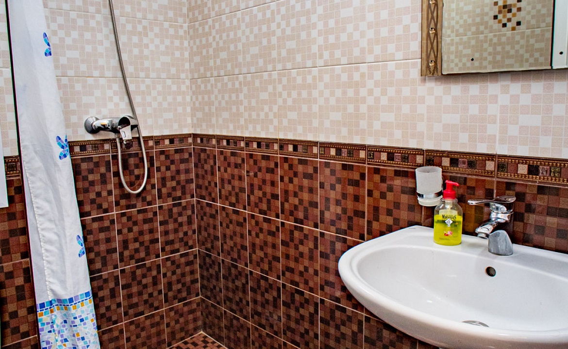 2х местный полулюкс с балконом. Отель "Калараш 17а". Лазаревское