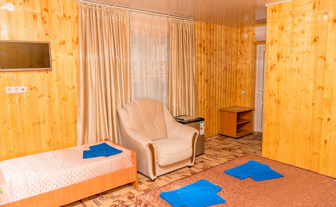 Пятиместный номер класса стандарт со всеми удобствами. Гостевой дом "Ника" - Анапа. Анапа