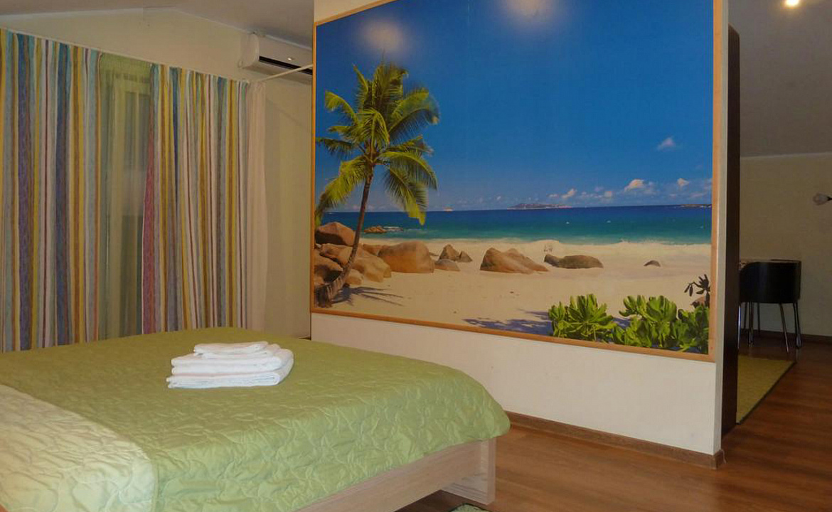 Четырёхместный двухкомнатный номер 