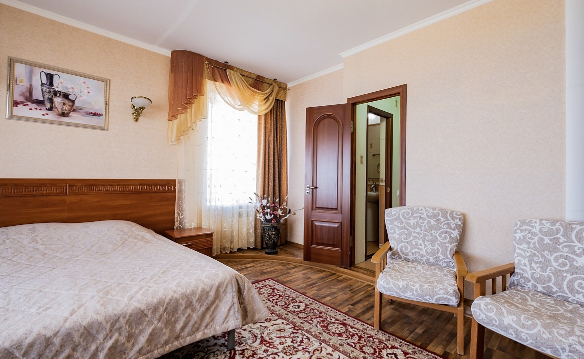 3-х местный «Полулюкс». Гостевой дом Крутой берег. Анапа