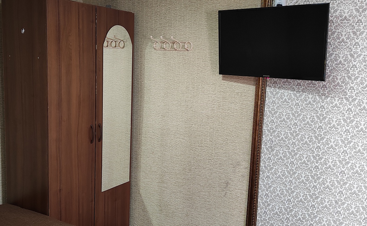 2-х местный номер с одной кроватью (Эконом). Частный сектор У Константина. Адлер