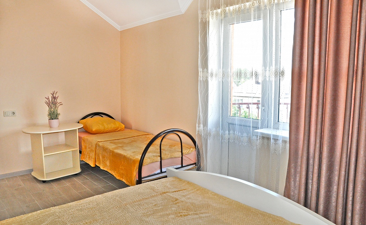 3х местный стандартный номер. Гостевой дом Надежда - Витязево. Витязево 3х местный стандартный номер. Гостевой дом Надежда - Витязево. Витязево