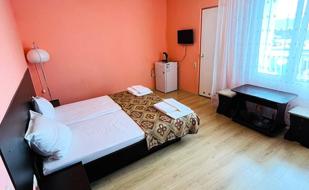 Стандартный Двухместный с доп. местом и балконом. Отель "Гермес" . Вардане Стандартный Двухместный с доп. местом и балконом. Отель "Гермес" . Вардане