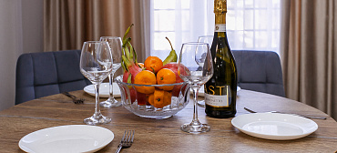 Квартира в многоквартирном доме Квартира на первой линии с отдельной спальней