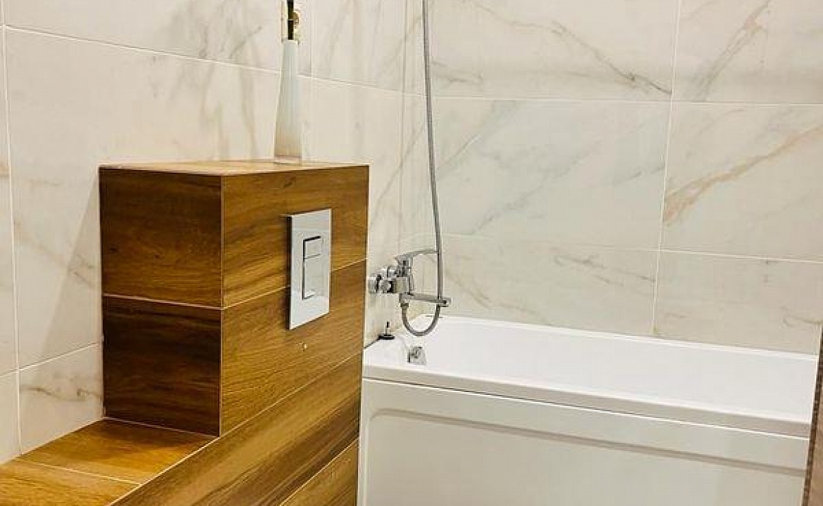 1-комнатная квартира. Квартира в многоквартирном доме Апартаменты на Просторной. Голубая бухта