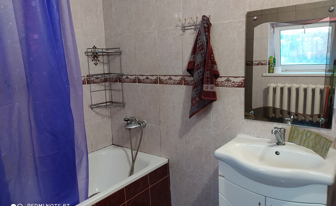 Первый этаж  под ключ до 12 человек. Частный сектор 2 этажа по отдельности под ключ, 2 отдельных домика.. Благовещенская