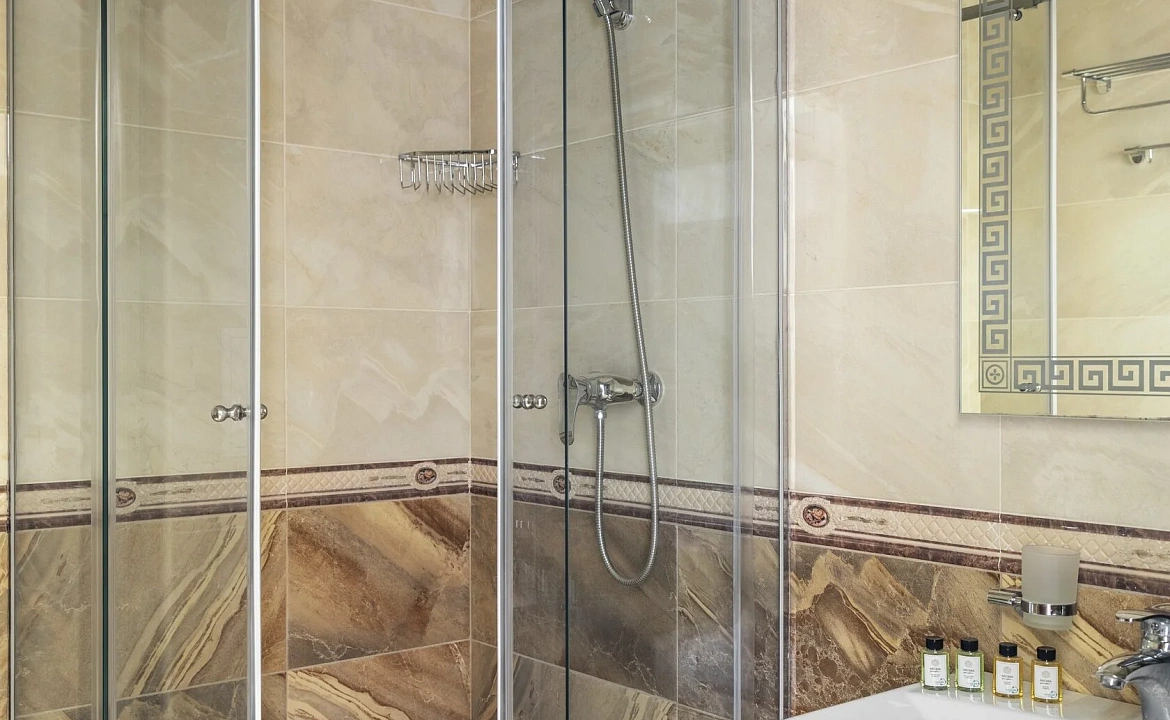 Люкс с балконом 2+1. Отель "Атлант". Лазаревское Люкс с балконом 2+1. Отель "Атлант". Лазаревское