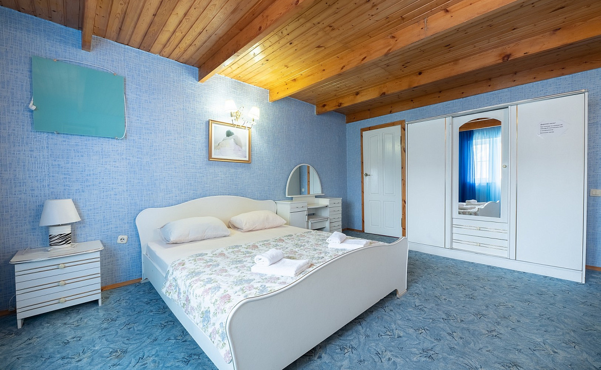 Стандарт трехместный. Отель «Оазис надежды». Адлер