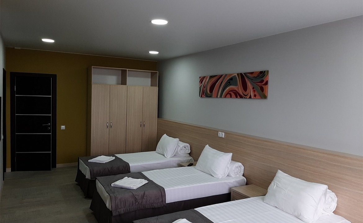 Двухкомнатные Апартаменты (большая семья). АПАРТ-ОТЕЛЬ «ЛЕРО». Керчь