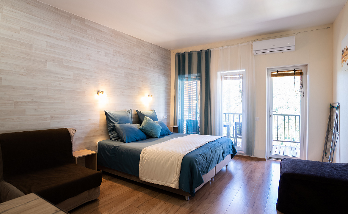 Номер категории «Комфорт» №1. Abrau Family. Абрау-Дюрсо