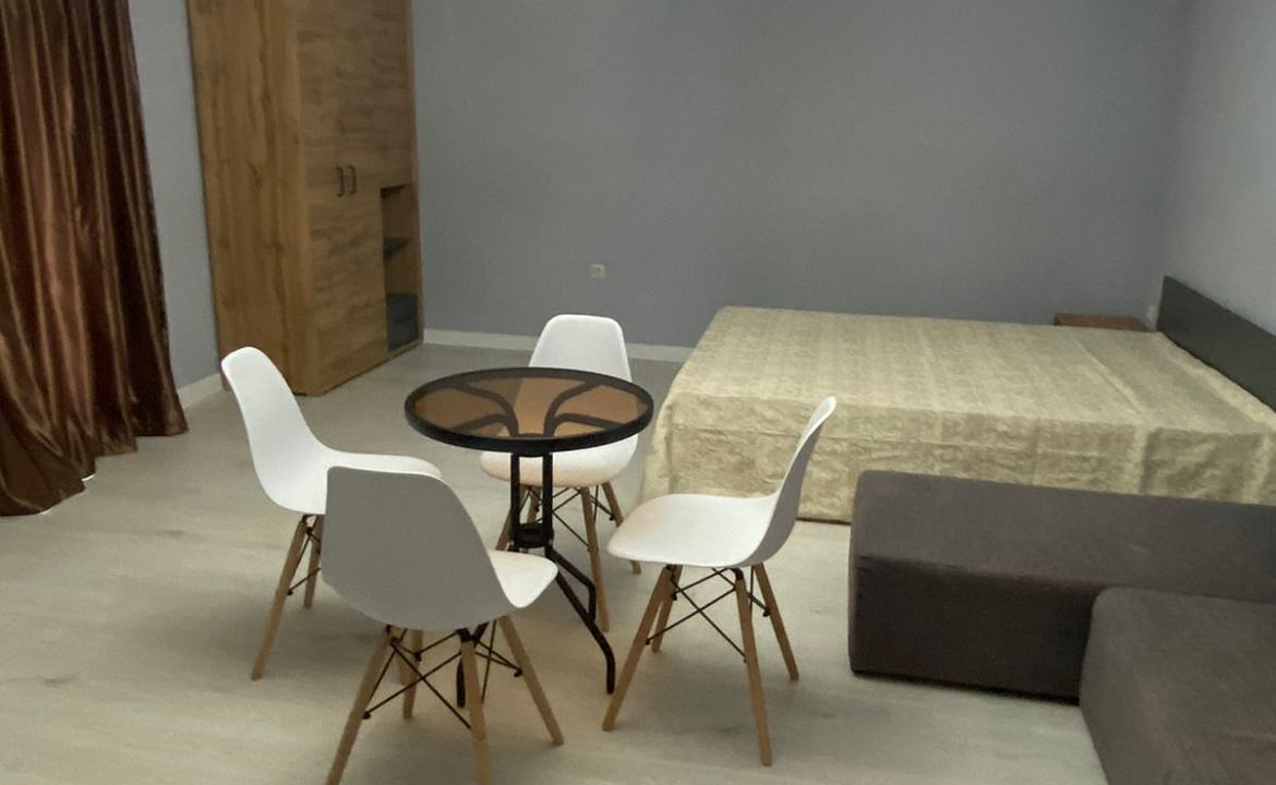 Апартаменты-студия на втором этаже. Частный сектор Buffalo . Сухум