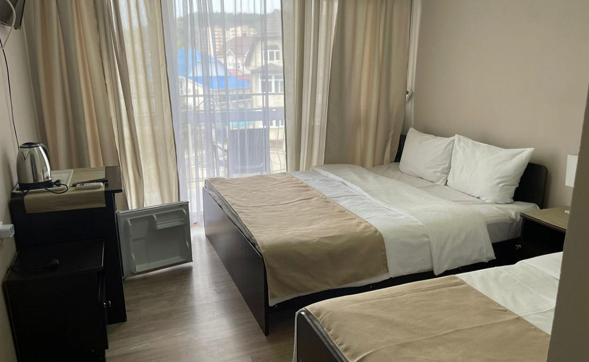 «Стандарт» 1-но комнатный с балконом. Отель "Ибра". Лазаревское