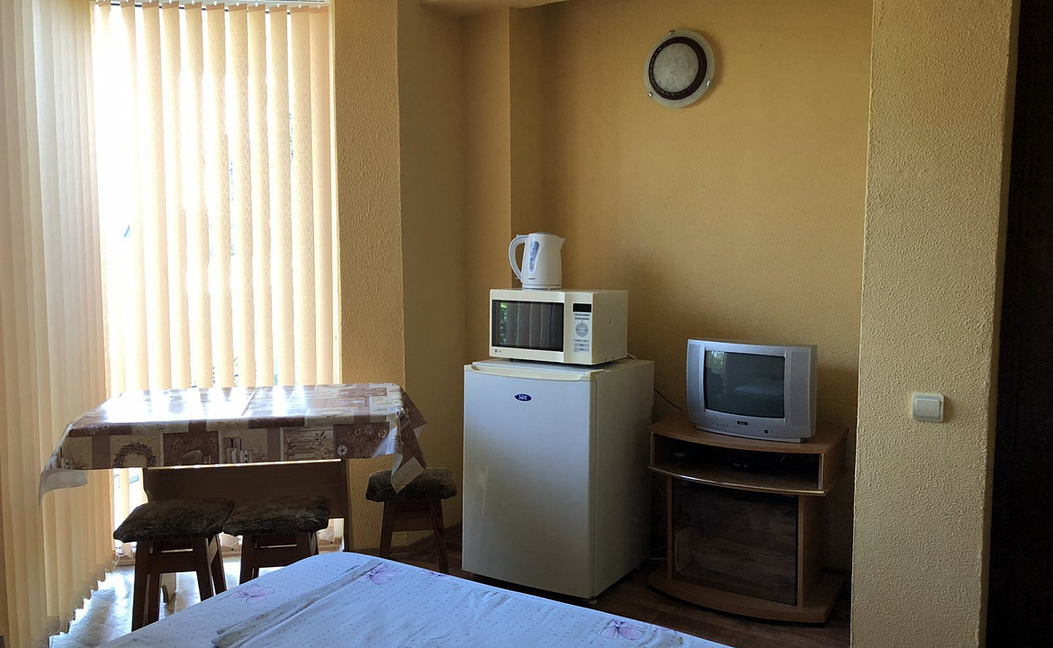 Четырехместный номер. Гостевой дом АнНи. Гаспра