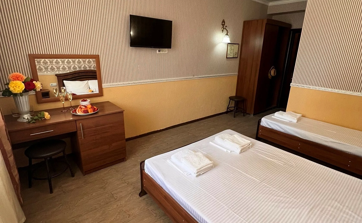 Стандарт без балкона. Отель «Леонидас». Витязево