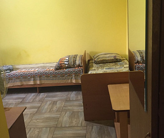 Трехместный «Эконом» 2 этаж. Гостевой дом на Комарова 17. 