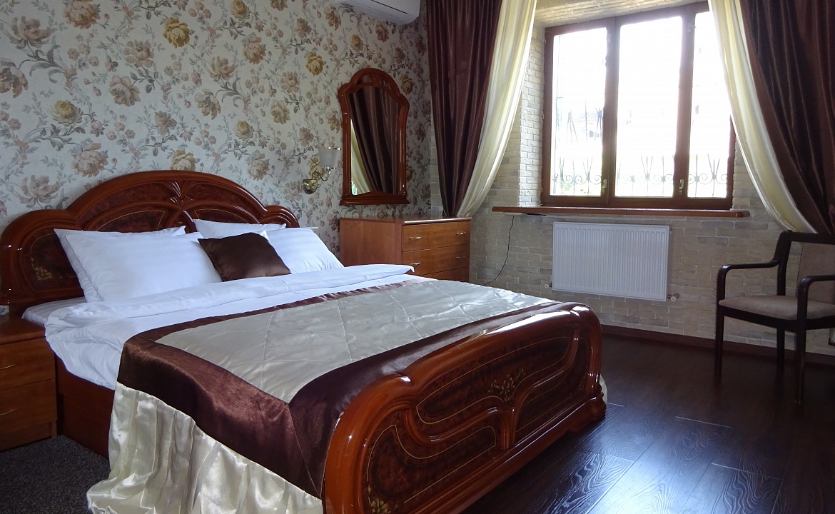 Апартамент. Гостевой Дом «ТАВР». Ялта