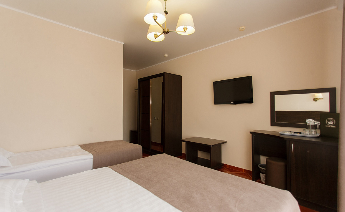 «Стандарт» трехместный с балконом. Отель «Имера». Витязево