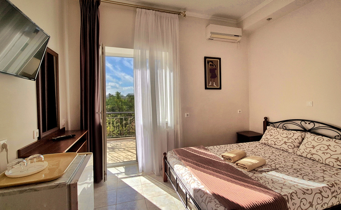 Двухместный с удобствами и балконом. Гостевой дом "Одиссей" - Кабардинка. Кабардинка