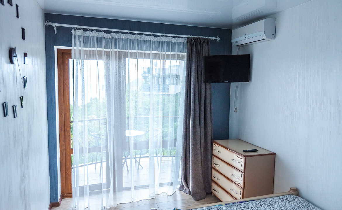 Видовой 3х к. до 6 чел. Гостевой дом Пролетарская 12. Гурзуф