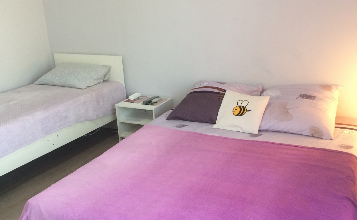 Четырёхместный номер. Гостевой дом «Пчела». Ейск