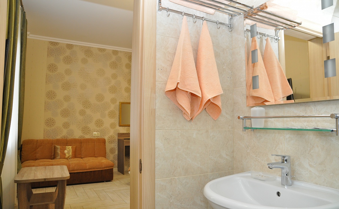 Comfort 1 эт.. Гостевой Дом «ТАВР». Ялта